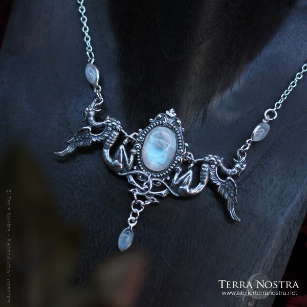 "Griffin's breath" Necklace